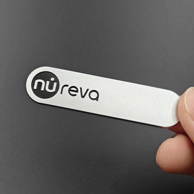 reva金屬厚標(biāo)牌